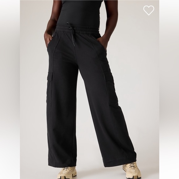 Athleta Pants - Athleta Retroterry Wide Leg Cargo Pant // Black